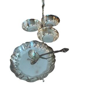 Lot Vintage Oneida Chippendale SilverPlated 6" Scalloped Candy 2 BowlDish Spoon